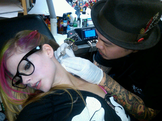 Avril Lavigne Tattoos Pics. Avril Lavigne tattoos a safety